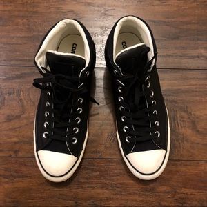 Men’s Converse Leather Black/ White Hightops 10.5
